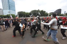 Aksi Buruh Tuntut Pengesahan...
