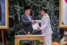 Serah Terima Jabatan...
