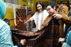 Dukung Wirausaha Perempuan,...