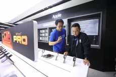 Pengalaman Belanja Premium...