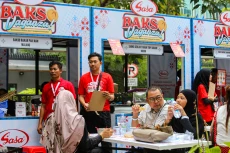 Puluhan Penjual Unjuk...