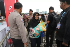 Pasar Murah di Monas,...