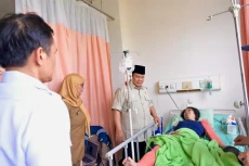 Presiden Prabowo Jenguk...