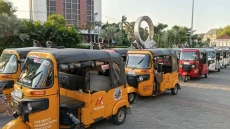 Jalan-Jalan Naik Bajaj...