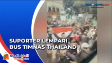 Suporter Indonesia Lempari...