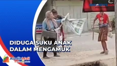 Sejumlah Orang yang...