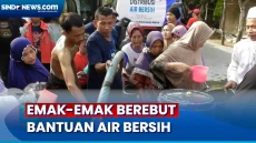 Emak-Emak Berebut Bantuan...