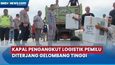 Gelombang Tinggi Hantam...