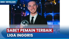 Declan Rice Raih Penghargaan...