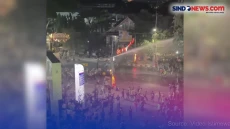 Aksi Demonstrasi di...