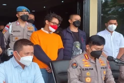 Musisi Ardhito Pramono...