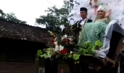 Viral Pengantin Wanita Kegirangan Diarak ke Rumah Mempelai Pria Naik Forklift