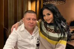 Krisdayanti Pamer Foto...