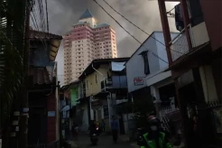 Kebakaran Gudang Sepeda Listrik Dekat Sekolah Tunas Muda, 13 Mobil Damkar Dikerahkan