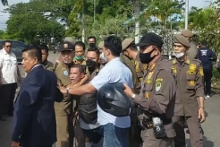 Mencekam! ASN Lempar Bom Molotov saat Bupati Ketapang Lantik Pejabat