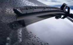 Begini Ciri-Ciri Karet Wiper Kaca Mobil Harus Diganti