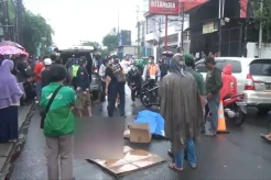 Jalan Licin, Pengendara Motor Tewas di Jalan Raya Buaran