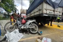 Tabrakan Beruntun di Tengah Kemacetan Jalanan Surabaya, 2 Tewas 2 Luka-luka