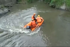 Pedagang Bawang Merah Tenggelam ke Sungai Bersama Motornya, Tim SAR Belum Temukan Korban