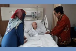 UGM Berduka Guru Besar Fisipol Prof. Yahya Muhaimin Berpulang