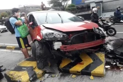 4 Insiden Mobil Tabrak Separator Busway, Nomor 1 Sungguh Memilukan