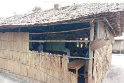 Lapuk Dimakan Usia, SD Negeri Zoar Onipia Butuh Perbaikan Sarana dan Prasarana