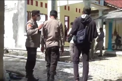 Rumah Dibongkar Istri karena Suami Berselingkuh, Aparat TNI Polri Siaga di Lokasi