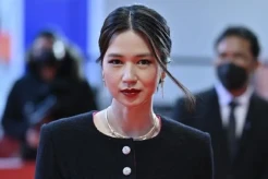 Laura Basuki Raih Penghargaan...