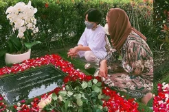BCL Peringati 2 Tahun Meninggalnya Ashraf Sinclair, Akui Kini Hidupnya Tak Sama Lagi