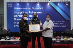Apresiasi Kinerja Mitra Operator, PT Transjakarta Berikan Penghargaan Adhirajasa