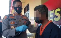 Dahaga Seks Tak Terbendung,...