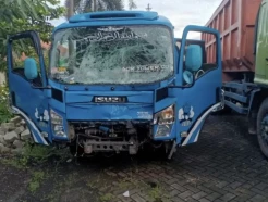Minibus Oleng Tabrak 2 Motor, Pasutri Tewas dan Dua Luka