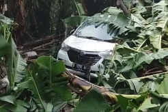 Derita Warga Malang 3 Jam Terjebak Banjir: Ibu Hamil Mengungsi, 1 Mobil Hanyut