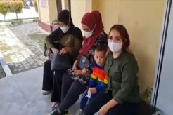 Pembunuh Suaminya Bebas Berkeliaran, Wanita Ini Datangi Mapolsek Medan Labuhan