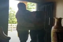 Viral! Perwira Polisi Ini Hajar Habis-habisan Bintara Brimob, Begini Faktanya