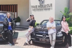 Tiba di Bali, Maria...