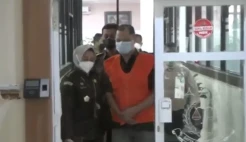 Usai Diperiksa, Mantan Direktur Keuangan BUMD Rembang Langsung Ditahan