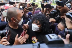 Beli Video Syur Dea...