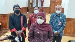 Gubernur Khofifah Gandeng Sejarawan Kumpulkan Dokumen Reog Ponorogo