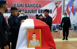 Meninggal Usai Amankan Demo, Ipda Imam Agus Disemayamkan di Mako Brimob Polda Sultra