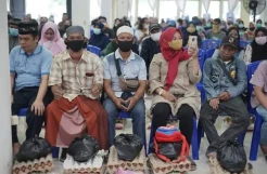 Baznas Bagikan Ribuan Paket Sembako hingga Pelosok Bone