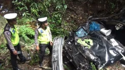 Mini Bus Terjun ke Jurang Sedalam 100 Meter di Padang Lawas Utara, 4 Penumpang Luka Berat