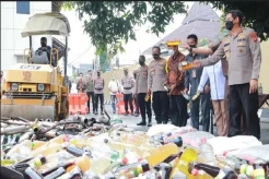 Polda DIY Musnahkan Ribuan Botol Miras Hasil Operasi Pekat