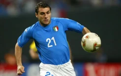 4 Pemain Sepak Bola...