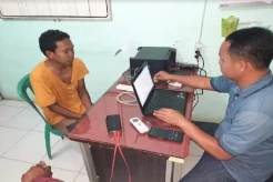 Sadar HP Dijambret, Korban Tarik Baju Pelaku hingga Terjatuh lalu Ditangkap