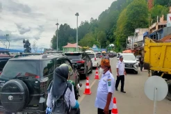 Hari Ketiga Lebaran, Parapat Dilintasi 1.020 Kendaraan Bermotor per Jam