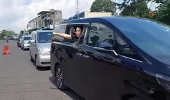 Viral Penumpang Mobil Alphard Memaki Polisi Gegara Diminta Belok ke Jalur Pengalihan
