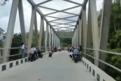 Baru Dioperasikan, Jembatan Rangka Baja di Muara Enim Jadi Primadona Warga