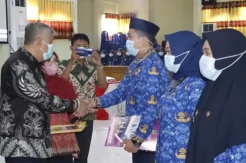 Serahkan SK CPNS, Bupati Ingatkan Tugas sebagai Aparat Pemerintah