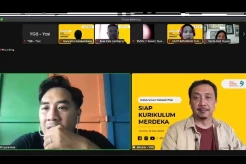 5 Sekolah Dapat Beasiswa...